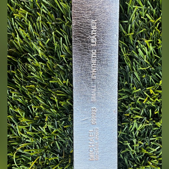 Michael kors patent black belt size small - Picture 6 of 6